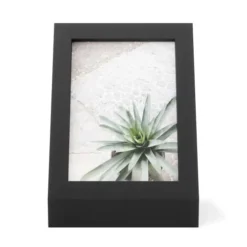 Umbra Cadres Et Albums Photos Cadre Photo Podium L Bois Noir -Papiers peints Soldes cadre photo podium l bois noir 3